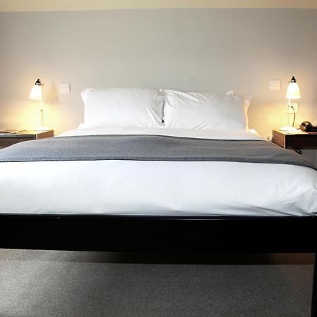 Kings Arms Hotel Бъркхамстед Екстериор снимка