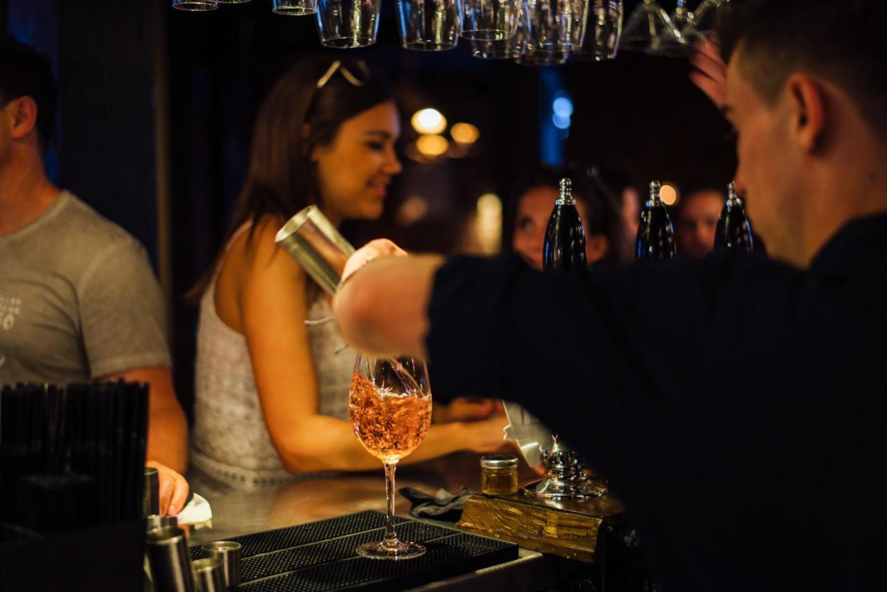 Kings Arms Hotel Бъркхамстед Екстериор снимка